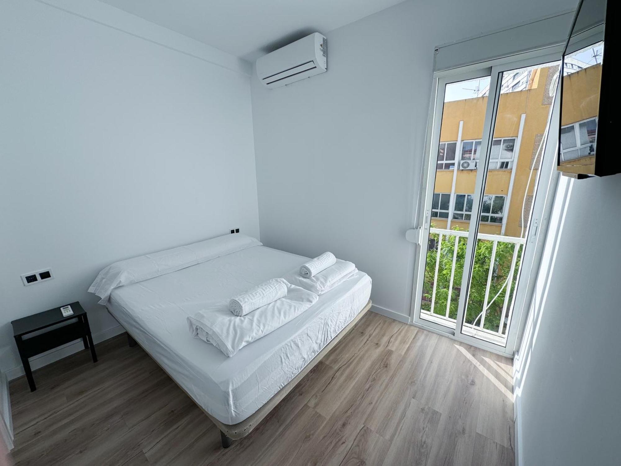 Muede Hostel Torremolinos Exterior photo